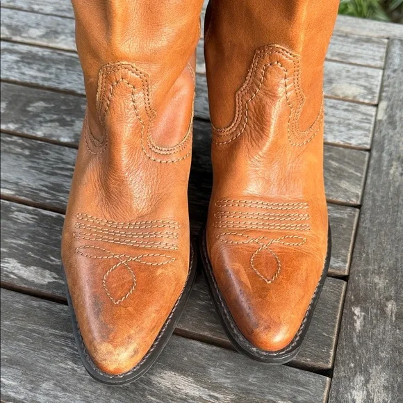 White Mountain Vintage Cowboy Boots - Picture 2 of 8